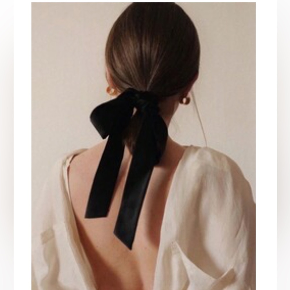 NEW NWT Black Velvet Bow Hair Tie - Women Accessories